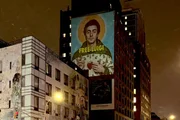 Imagem de Luigi Mangione foi projetada por ativistas em prédio de Nova York: "Libertem Luigi" Imagem de Luigi Mangione foi projetada por ativistas em prédio de Nova York: "Libertem Luigi"