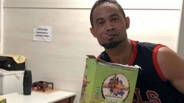 Goleiro Bruno abre bar no RJ e venderá açaí e sardinha frita
