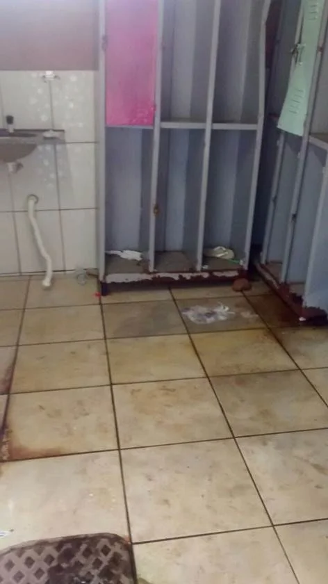 Vídeo mostra situação precária em banheiro de visitantes da Colmeia - imagem 3 Vídeo mostra situação precária em banheiro de visitantes da Colmeia - imagem 3