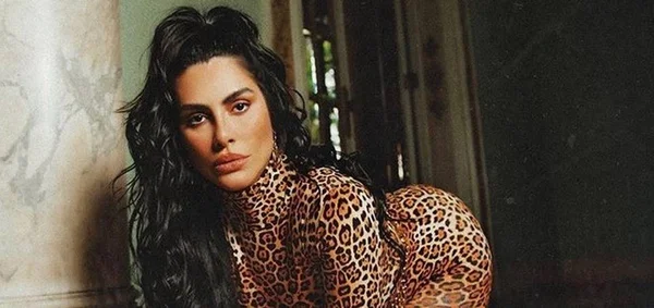 Cleo Pires vestida de tigre