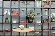 Decoração externa que uniu moda e a sensação de leveza para o evento