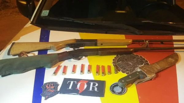 Duas pessoas são presas por porte ilegal de arma em São Sebastião