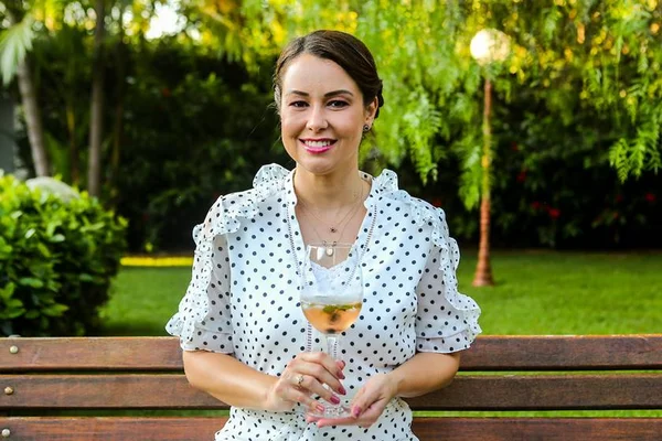 Kely Pinheiro recebe amigos no Lago Sul para comemorar nova idade