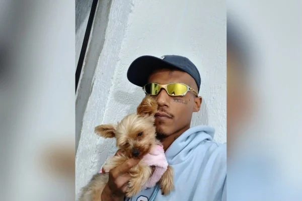 “Roubei, mas me apeguei”: influencer viraliza com “cachorra de madame” - destaque galeria “Roubei, mas me apeguei”: influencer viraliza com “cachorra de madame” - destaque galeria