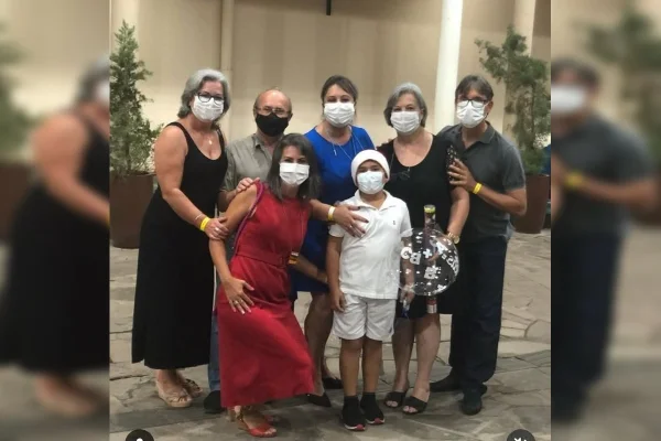 Imagem colorida de família que morreu envenenada no RS - Metrópoles