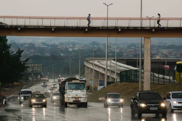 Vídeo: após 119 dias de estiagem, volta a chover no Distrito Federal