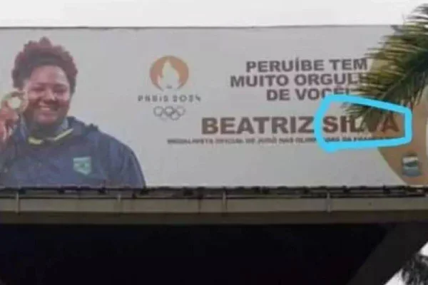 Outdoor em homenagem à campeã olímpica Beatriz Souza escreve sobrenome errado da atleta