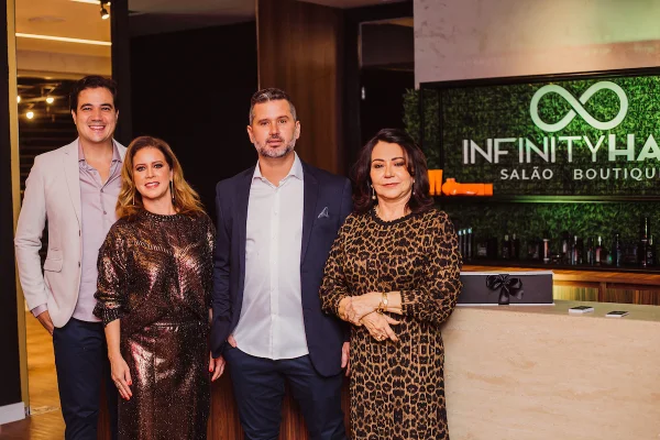 Evento badalado marca inauguração de salão de beleza na Asa Sul