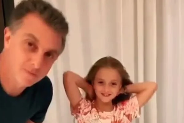 Luciano Huck grava vídeo com a filha e conquista o TikTok