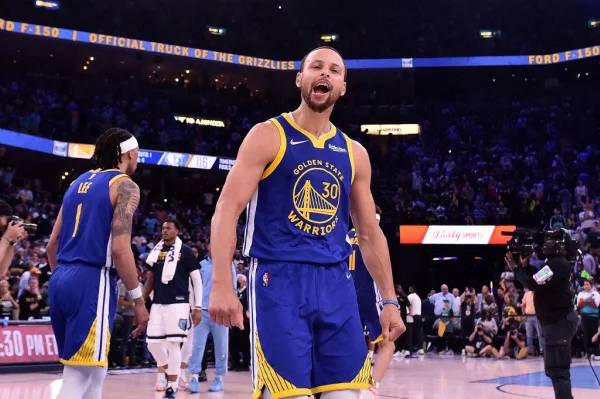Em grande jogo, Warriors começam série com triunfo sobre Grizzlies