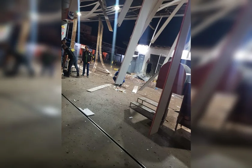 Vídeo. Bandidos explodem cofre de posto de gasolina no Entorno do DF - imagem 3 Vídeo. Bandidos explodem cofre de posto de gasolina no Entorno do DF - imagem 3