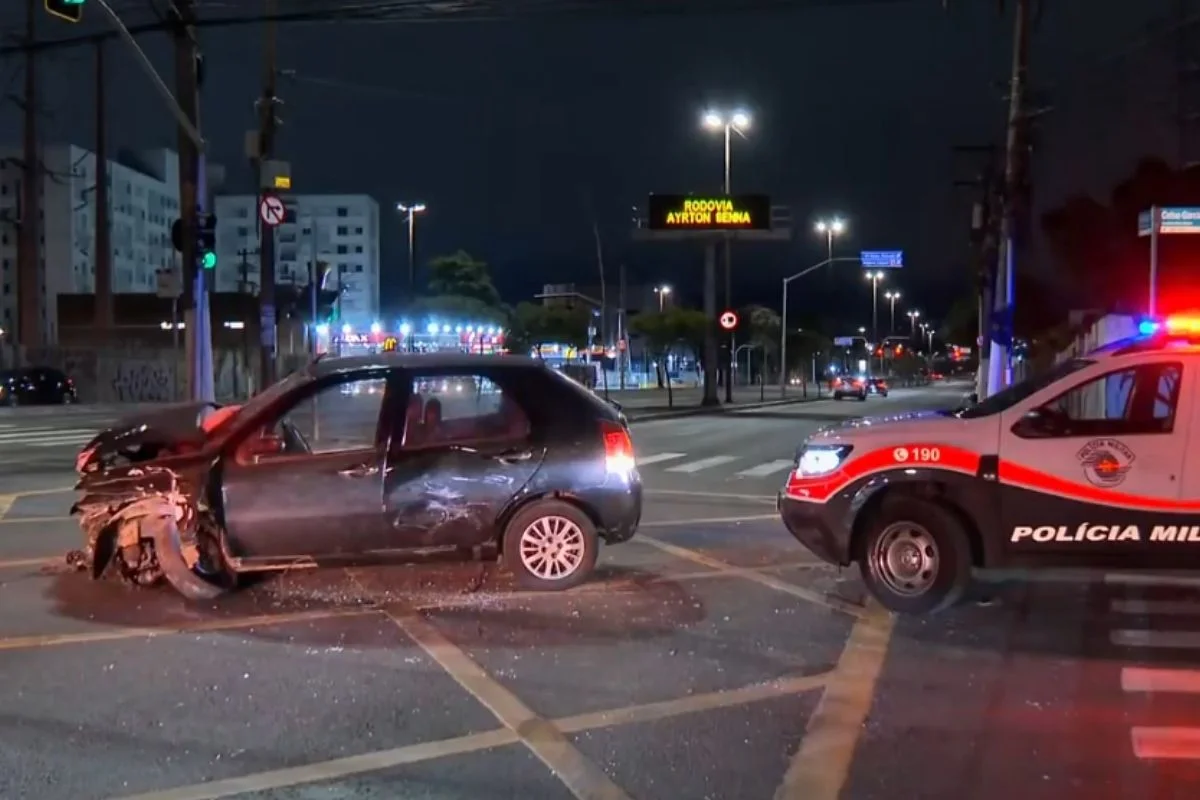 PM investiga atuação de policiais após fuga de motorista em acidente - imagem 2 PM investiga atuação de policiais após fuga de motorista em acidente - imagem 2