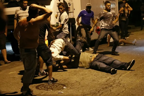 Briga generalizada entre petistas deixa uma pessoa ferida em São Paulo