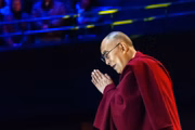 O líder espiritual está na Índia desde 1959, após um levante tibetano malsucedido contra as forças de ocupação chinesas
