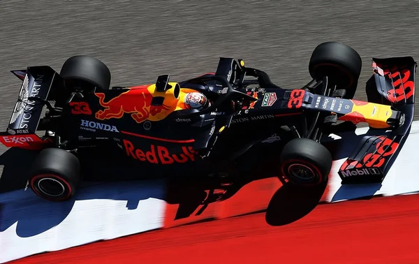 Verstappen supera Vettel e lidera 3º treino livre do GP dos EUA