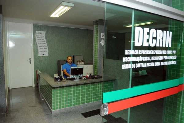 Entrada da Decrin
