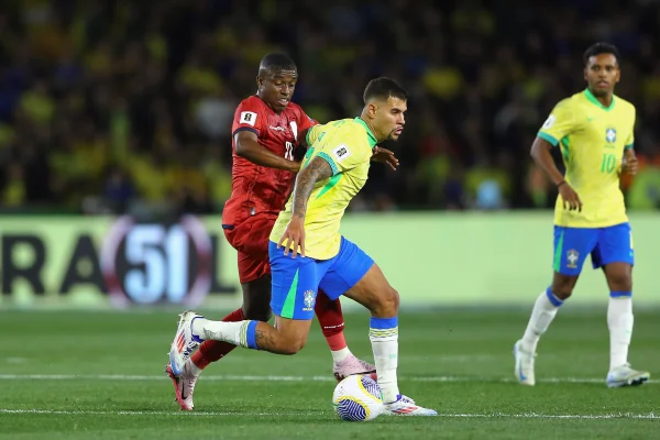 Foto colorida do confronto entre Brasil e Venezuela, 2024, pelas Eliminatórias da Copa do Mundo de 2026 - Metrópoles