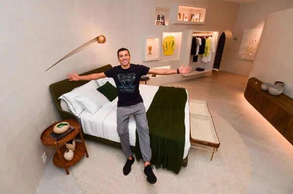 Pentacampeão Lúcio é homenageado com exposição no Mané