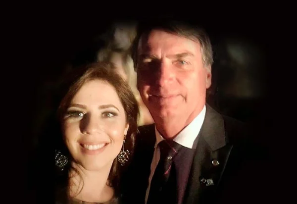 Candidata que destinou verba ao marido é demitida por Flávio Bolsonaro