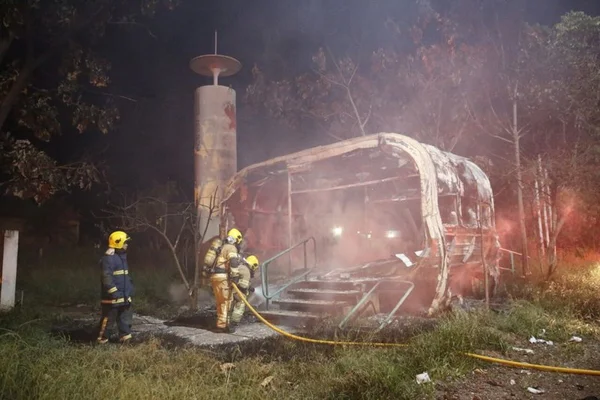Incêndio destrói posto policial no Lago Oeste
