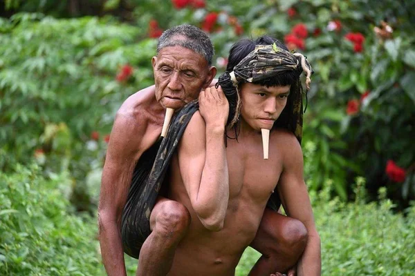 Índios zoés