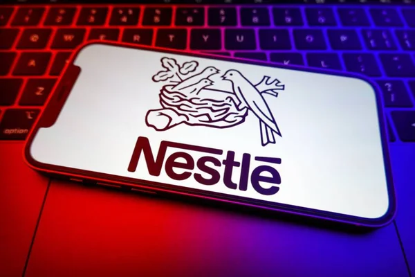 imagem colorida logotipo Nestlé - Metrópoles