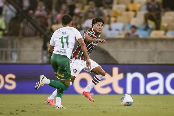 Imagem colorida do jogo entre Fluminense e Cuiabá - Metrópoles