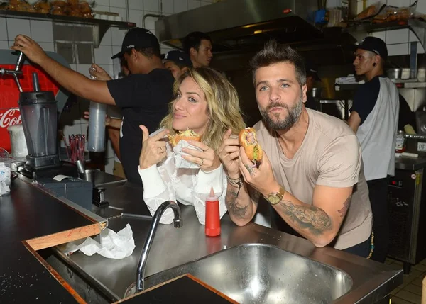 Saiba quanto Bruno Gagliasso e Giovanna Ewbank ganham com publicidade