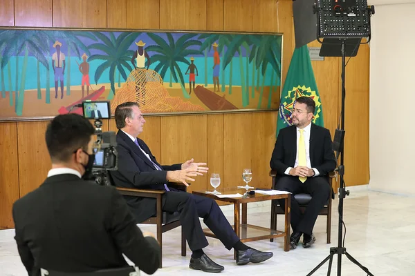 Presidente da República, Jair Bolsonaro durante entrevista para TV Correio da Paraíba