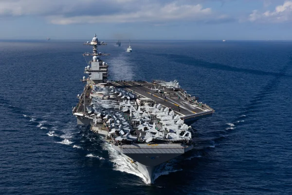 Imagem colorida do USS Gerald R Ford structure