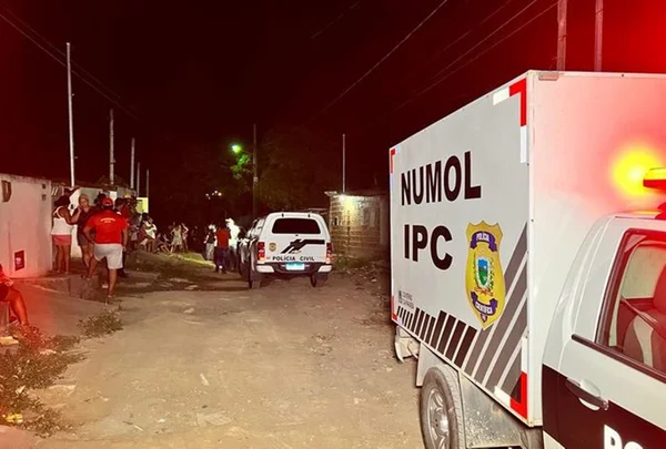 Mulher é morta a facadas em Santa Rita; suspeito é marido da vítima