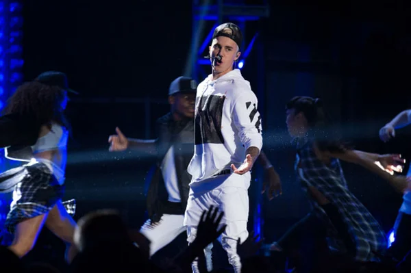 Supostas nudes de Justin Bieber vazam na internet e dominam as redes sociais