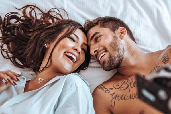 Carol Nakamura e Guilherme LeonelR