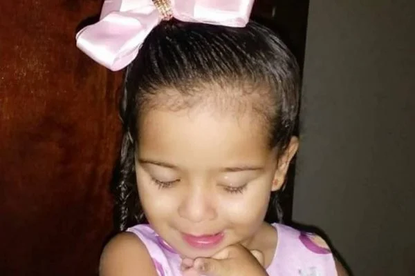 Mãe de menina atropelada no DF pede orações: “Ganhamos mais 24 horas”