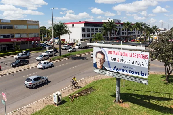 Campanha eleitoral disfarçada: pode isso, TRE-DF?