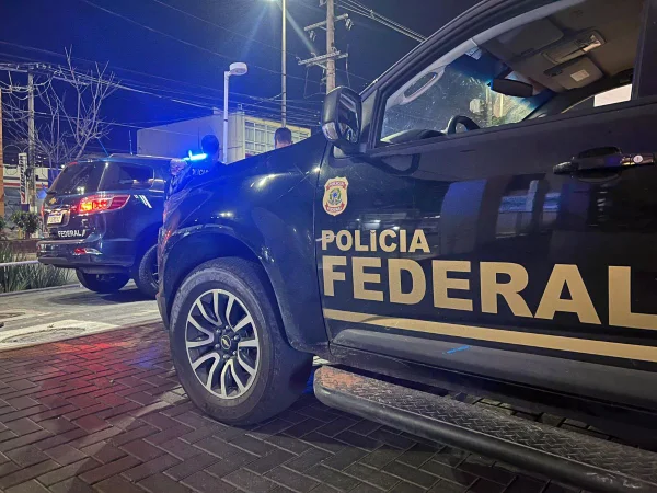 Polícia Federal e Receita Federal realizam operação contra fraudes em compensações fiscais