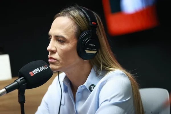 Celina Leão Rádio Metropoles