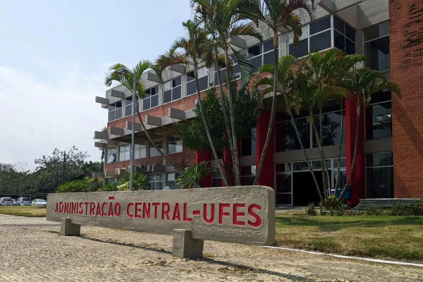 O que é o “cristofascismo bolsonarista” usado em pesquisa da Ufes