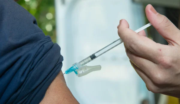 Governo suspende vacina contra a dengue do Butantan