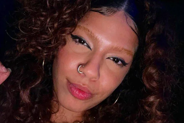 Foto colorida da ex-BBB Maria