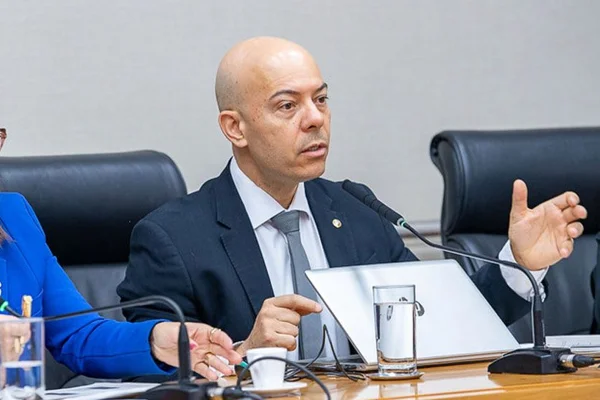 MP cobra medidas para reduzir fila de mais de 25 mil pacientes na ortopedia