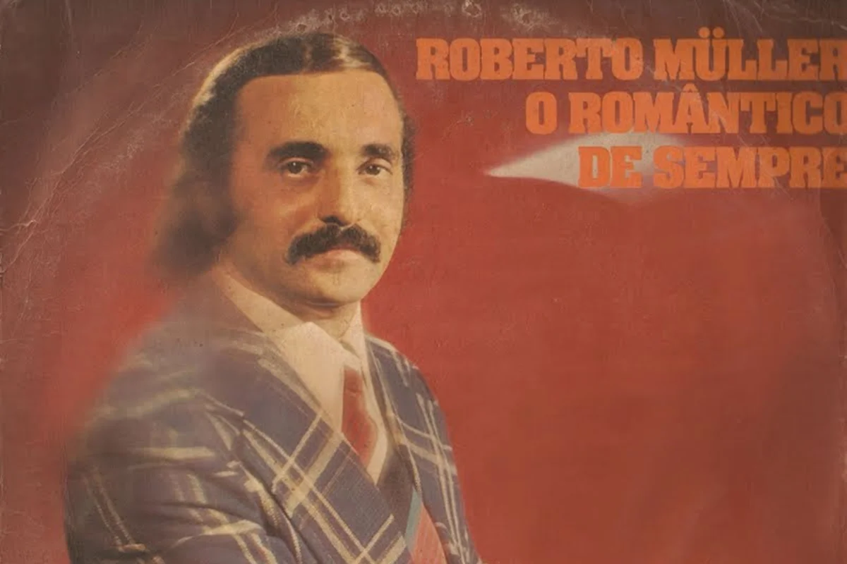 Roberto Müller gravou mais de 80 LPs ao longo da carreira Roberto Müller gravou mais de 80 LPs ao longo da carreira