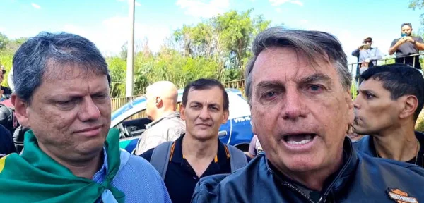 Bolsonaro sobre acordo do WhatsApp com TSE: “Não será cumprido”