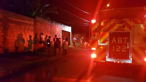 Incêndio em casa assusta moradores de Sobradinho II