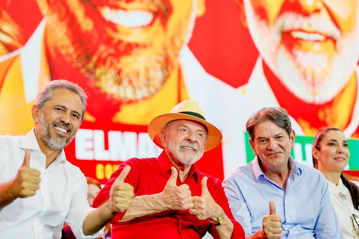 Com Lula, PT oficializa candidatura de Elmano ao governo do Ceará Com Lula, PT oficializa candidatura de Elmano ao governo do Ceará