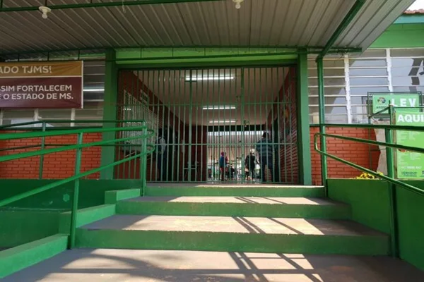 Mudanças em sinais sonoros de escolas em MS para auxiliar alunos autistas