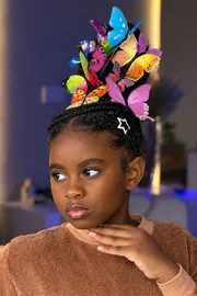Penteado butterfly para o Dia do Cabelo Maluco Penteado butterfly para o Dia do Cabelo Maluco