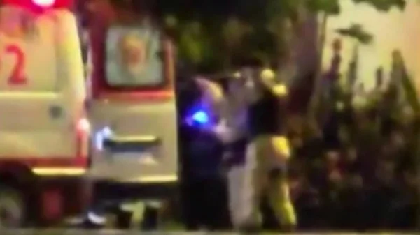 imagem colorida pm atira contra paciente em surto dentro de ambulancia em mg