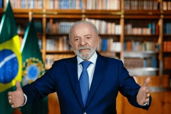 imagem colorida do presidente lula em pronunciamento do 7 de setembro