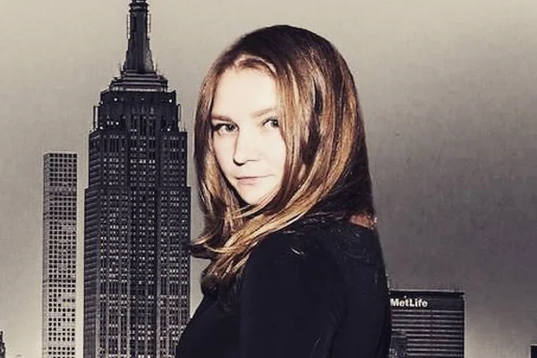 Golpista de Inventando Anna, da Netflix, leva vida de luxo após prisão